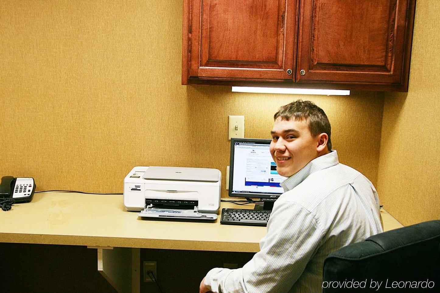 Hampton Inn Bismarck Facilities photo